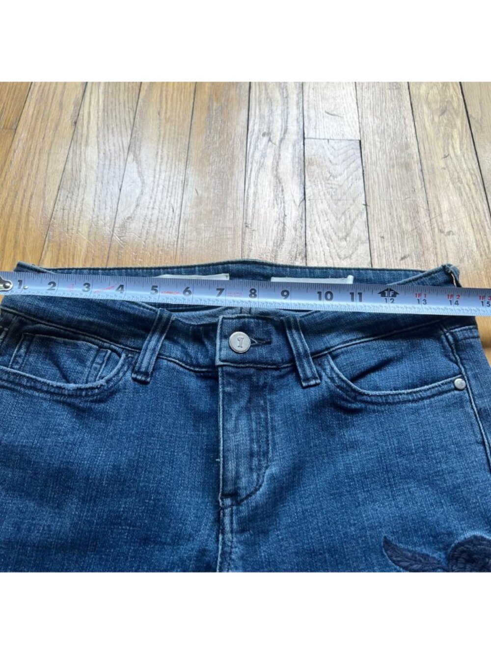 Pilcro and The Letterpress Size 24 Blue Hyphen Floral Embroidered Mid-Rise Jeans - Picture 12 of 12